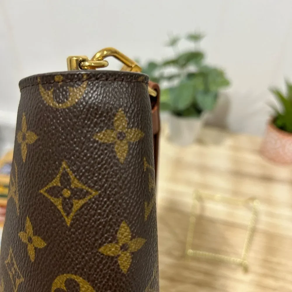 🌻  Louis Vuitton Monogram Pochette Orsay Clutch Hand Bag /2M7227